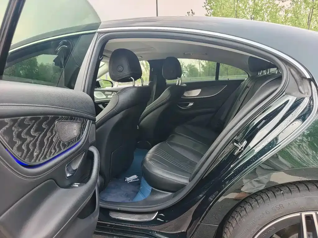 Mercedes-Benz CLS — фото 2