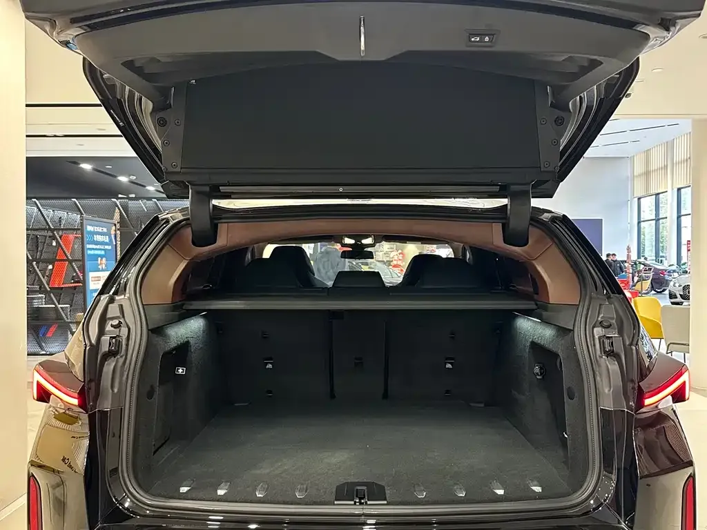 BMW XM — фото 2