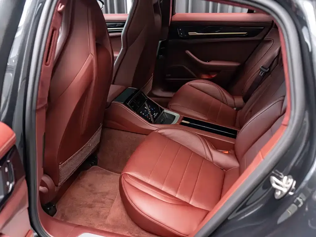 Porsche Panamera 2025 из CN, фото 9