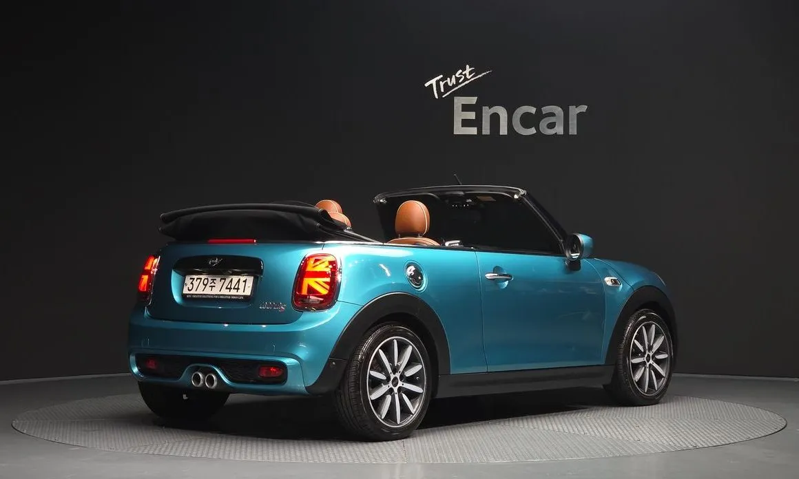 Mini Cooper Convertible 2021 из KR, фото 6
