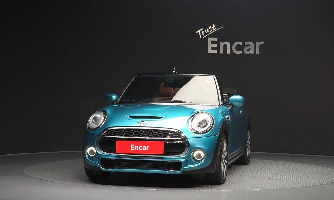 Mini Cooper Convertible 2021 из KR, фото 3