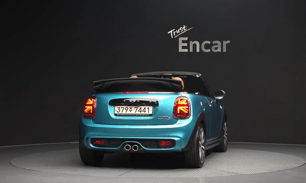 Mini Cooper Convertible 2021 из KR, фото 4