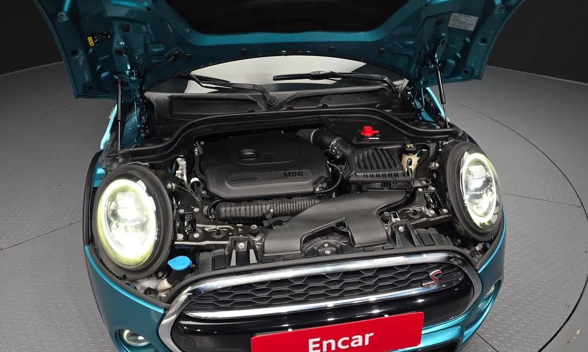 Mini Cooper Convertible 2021 из KR, фото 2