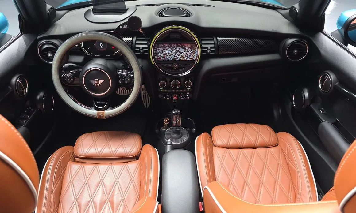 Mini Cooper Convertible 2021 из KR, фото 10
