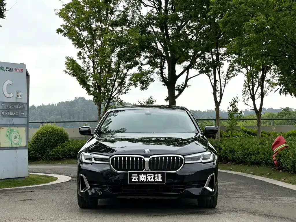 BMW 5 Series — фото 10