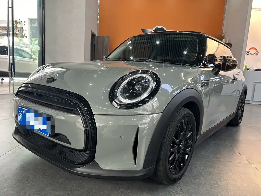MINI Cooper (3-door)