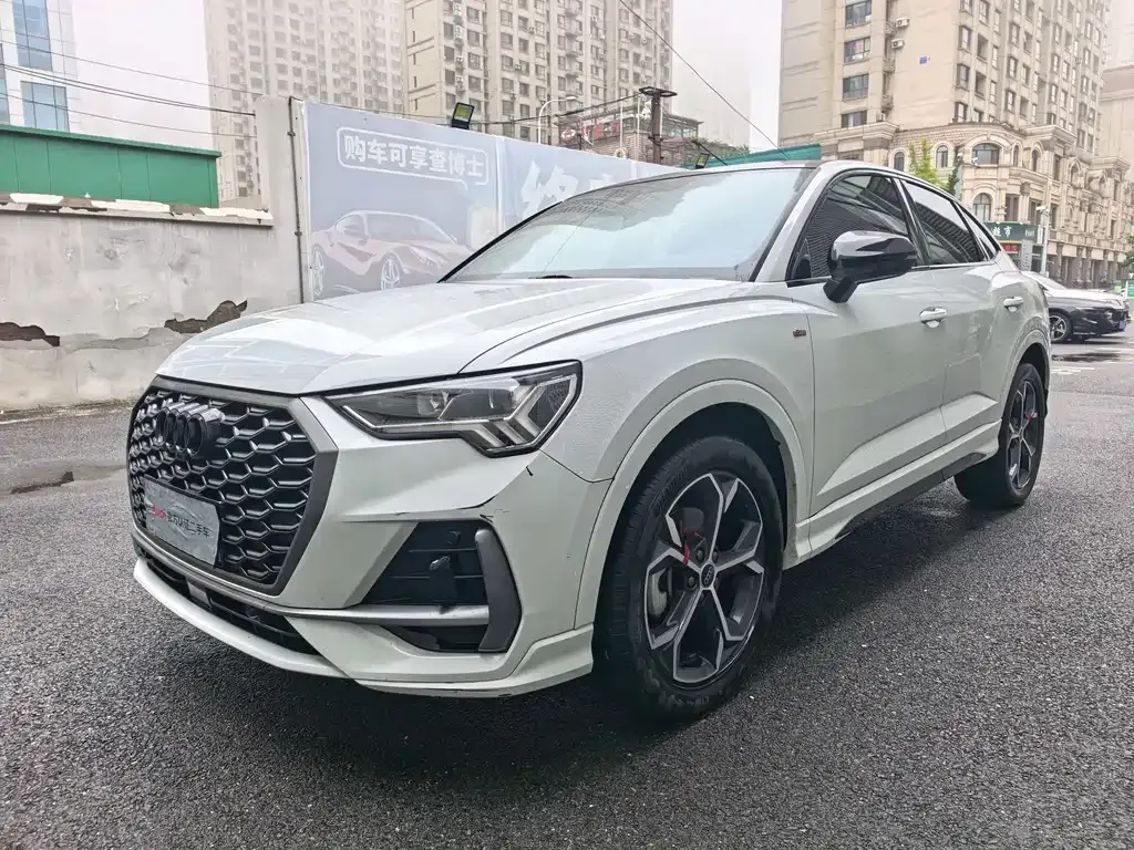 Audi Q3 Sportback — фото 1