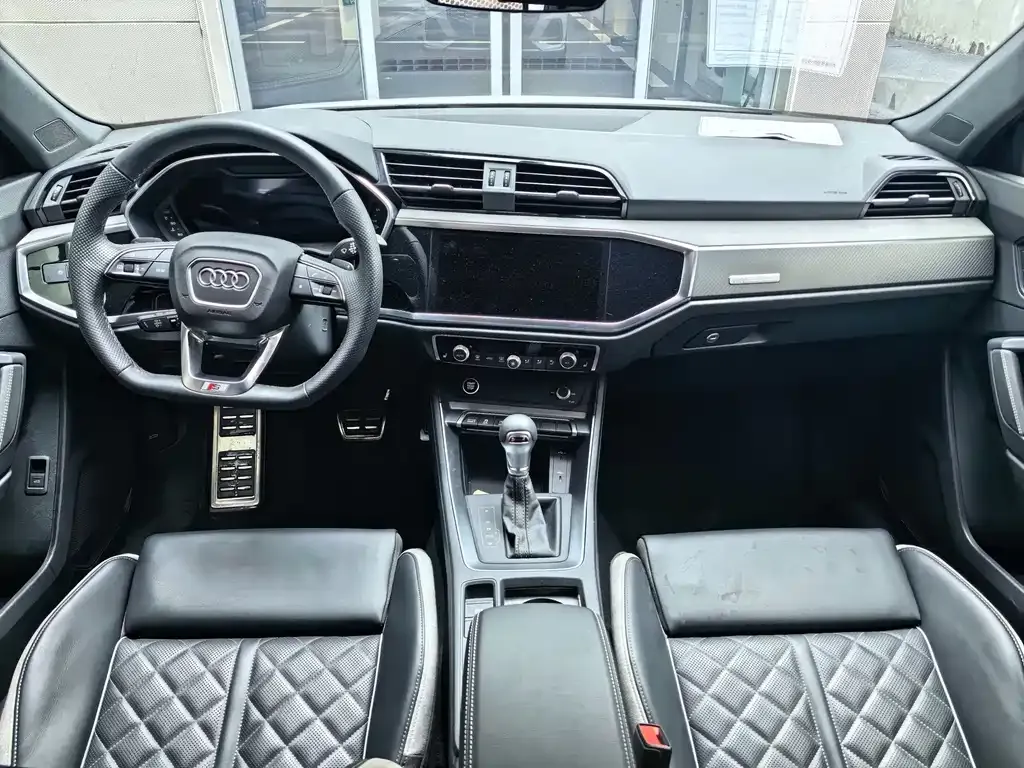 Audi Q3 Sportback — фото 3