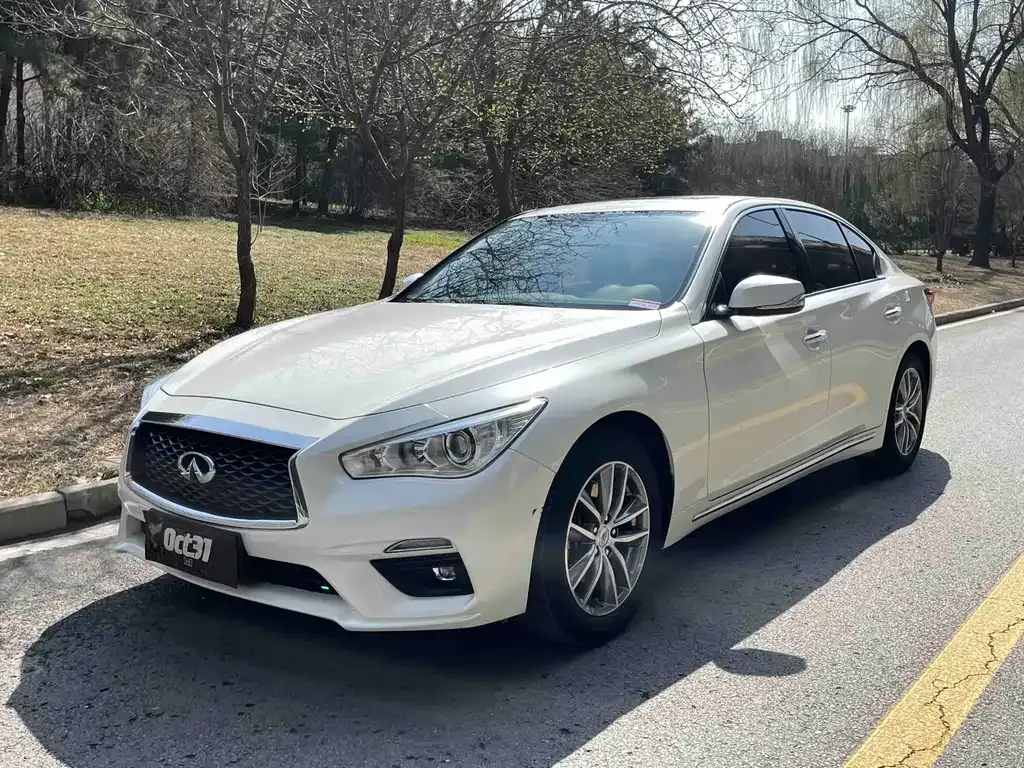 Infiniti Q50L