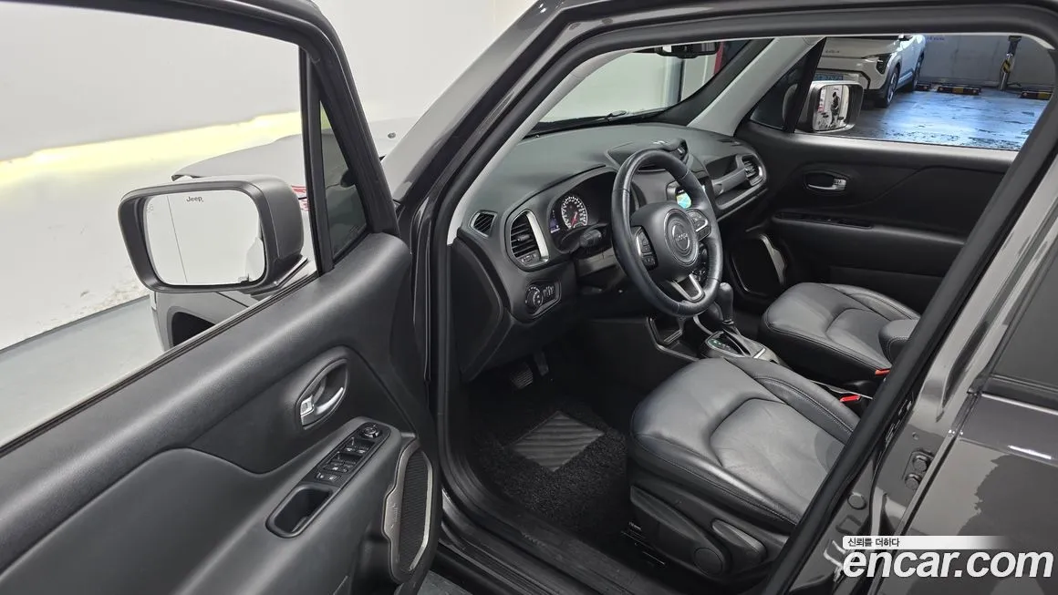 Jeep Renegade 2021 из KR, фото 8