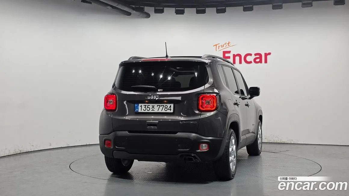 Jeep Renegade 2021 из KR, фото 2