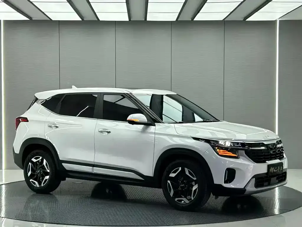 Kia Seltos — фото 4