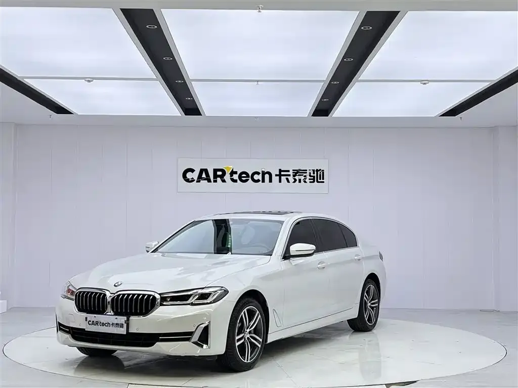 BMW 5 Series — фото 1