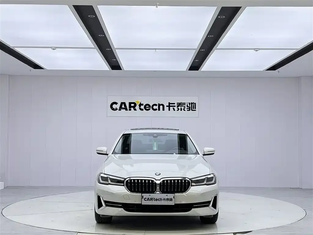 BMW 5 Series — фото 6