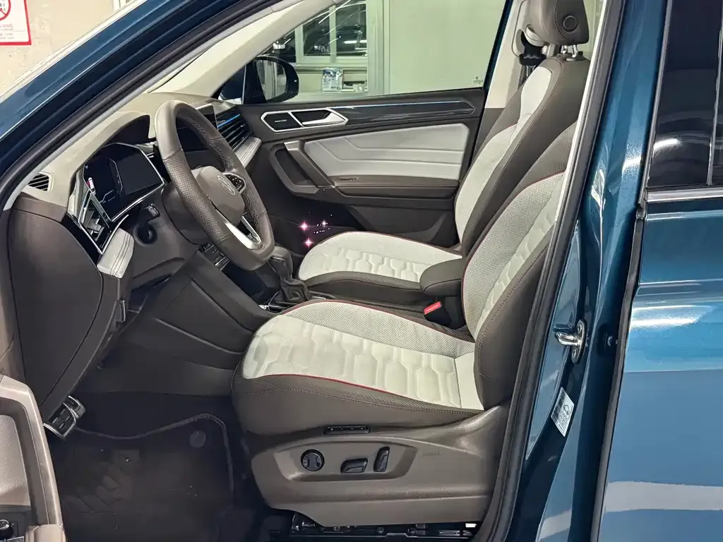 Volkswagen Tiguan L 2022 из CN, фото 6