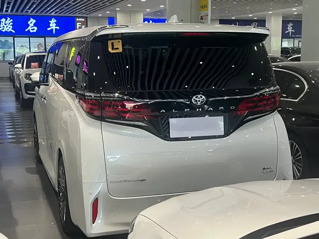 Toyota Alphard 2025 из CN, фото 5