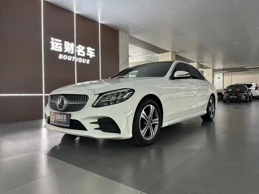 Mercedes-Benz C-Class — фото 1