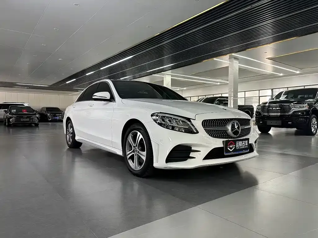 Mercedes-Benz C-Class — фото 8