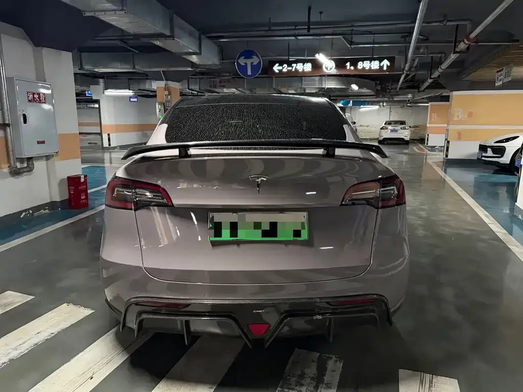 Tesla Model Y — фото 7