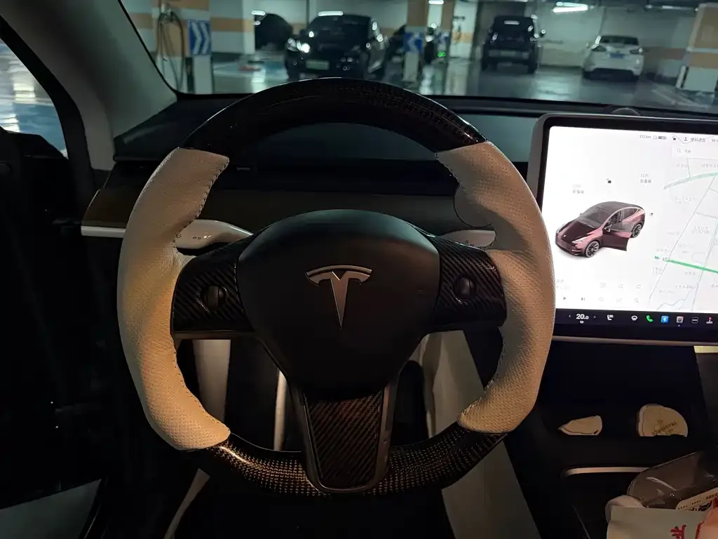 Tesla Model Y — фото 4