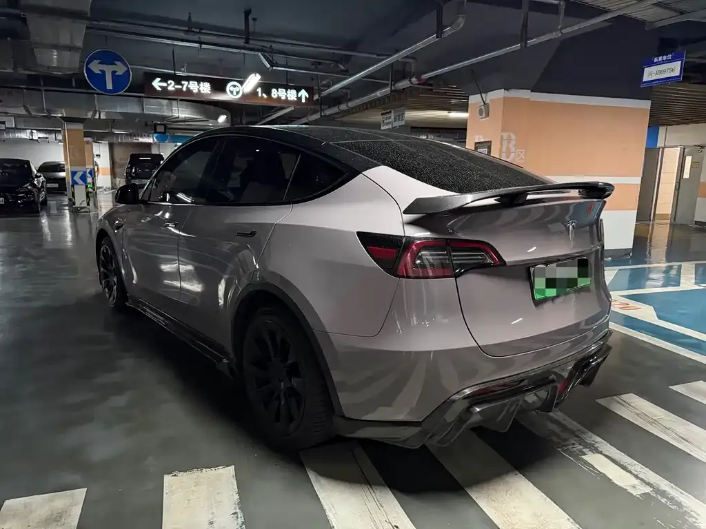 Tesla Model Y — фото 9
