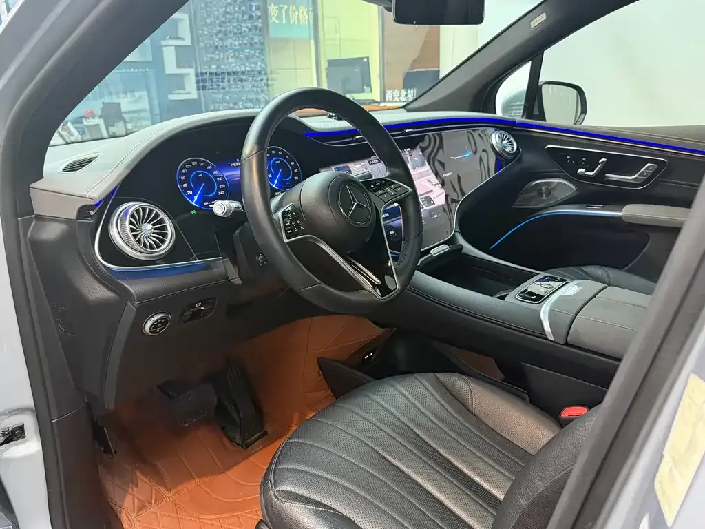 Mercedes-Benz EQS SUV 2023 из CN, фото 7