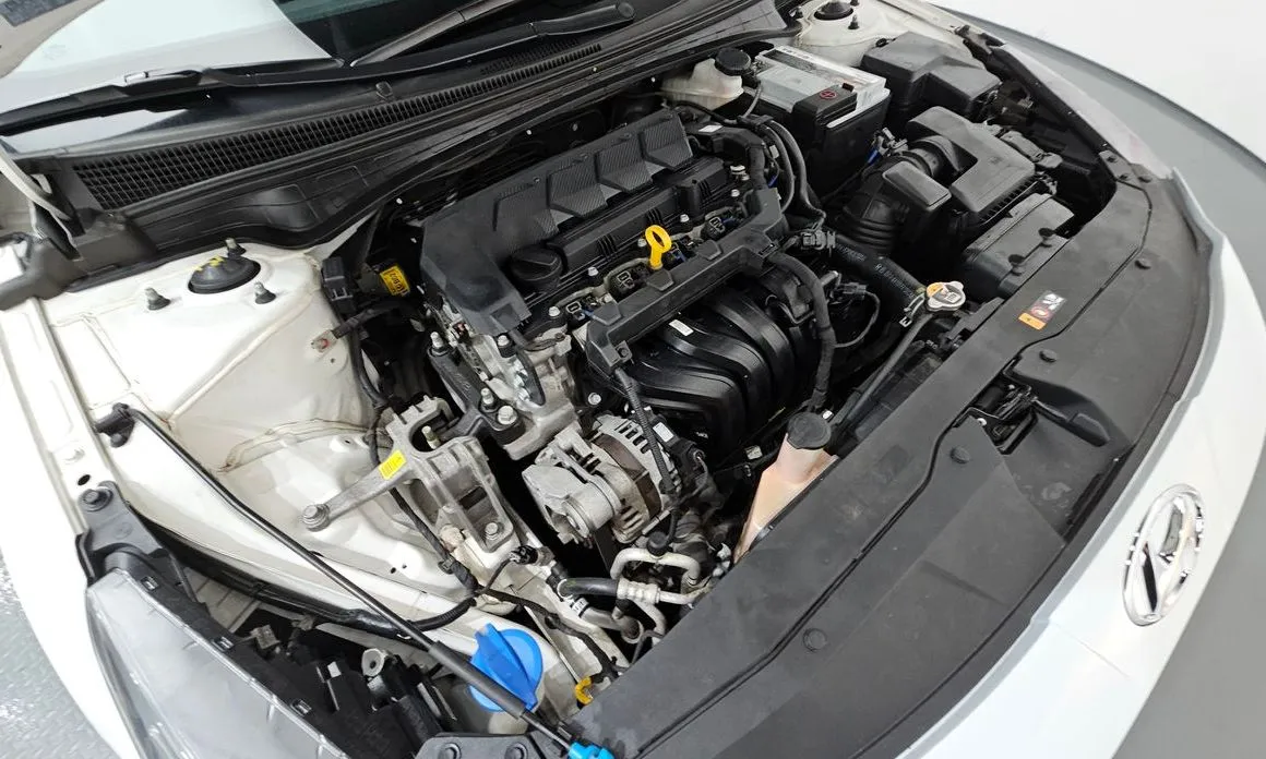 Hyundai AVANTE 2021 из KR, фото 3