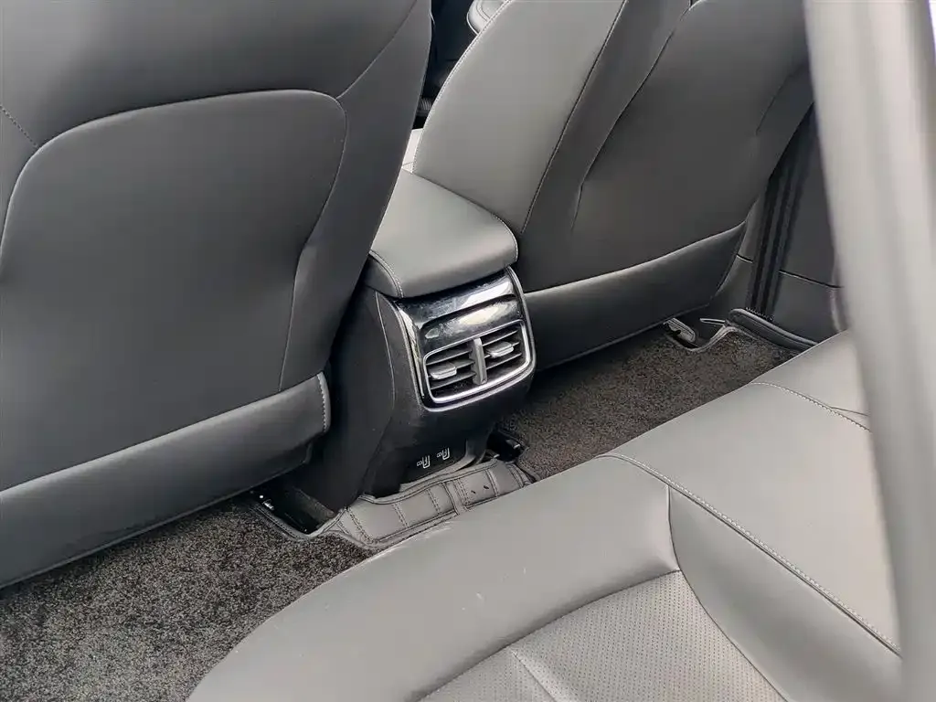 Roewe Feifan ER6 2021 из CN, фото 6