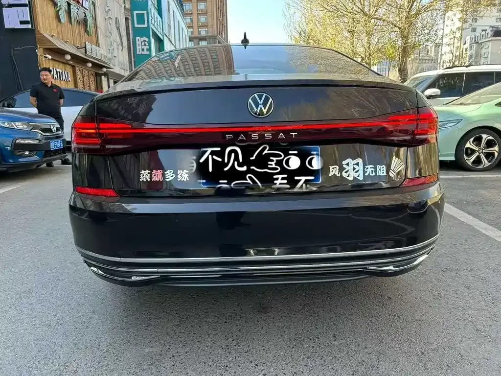 Volkswagen Passat — фото 8