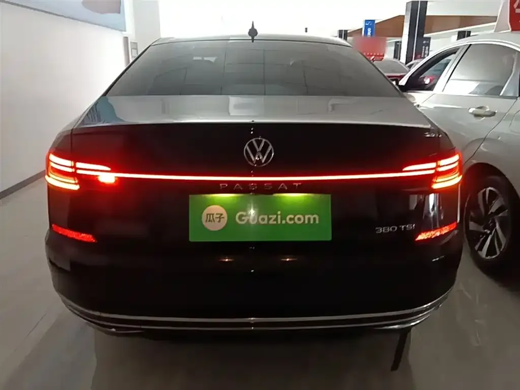 Volkswagen Passat — фото 4