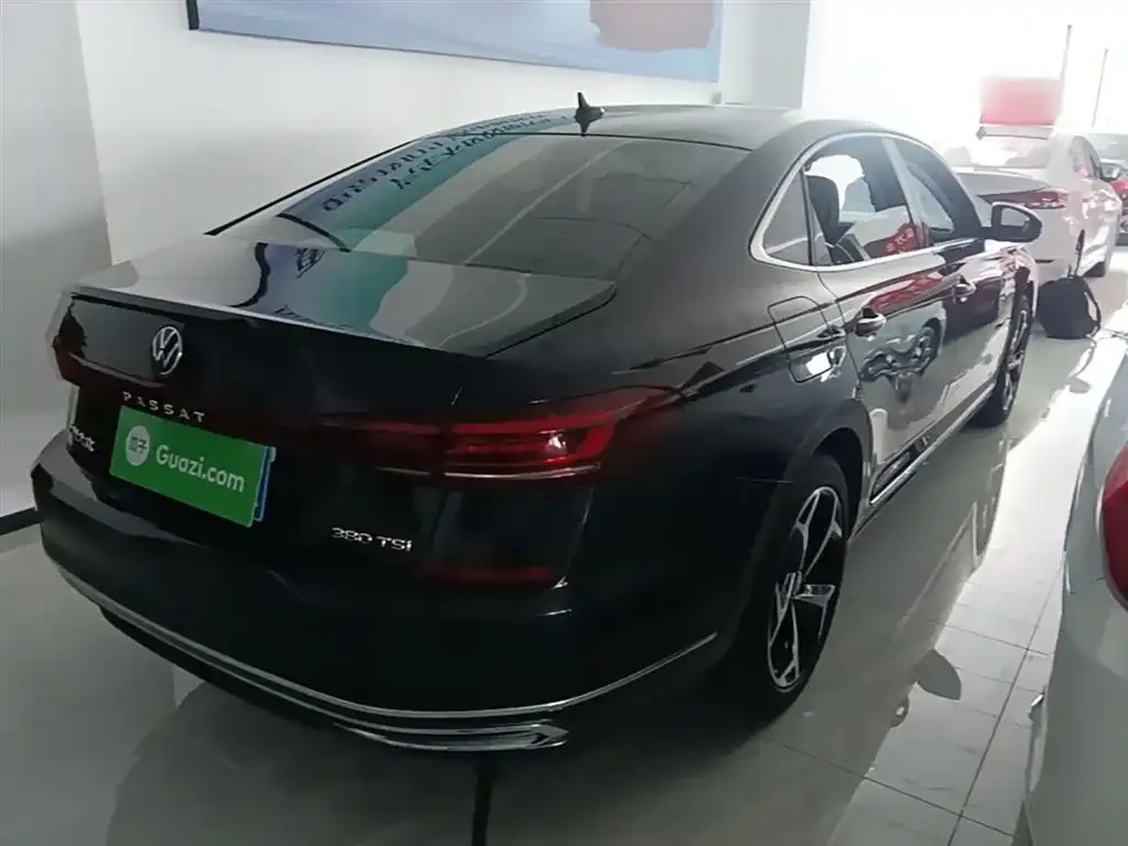 Volkswagen Passat — фото 8