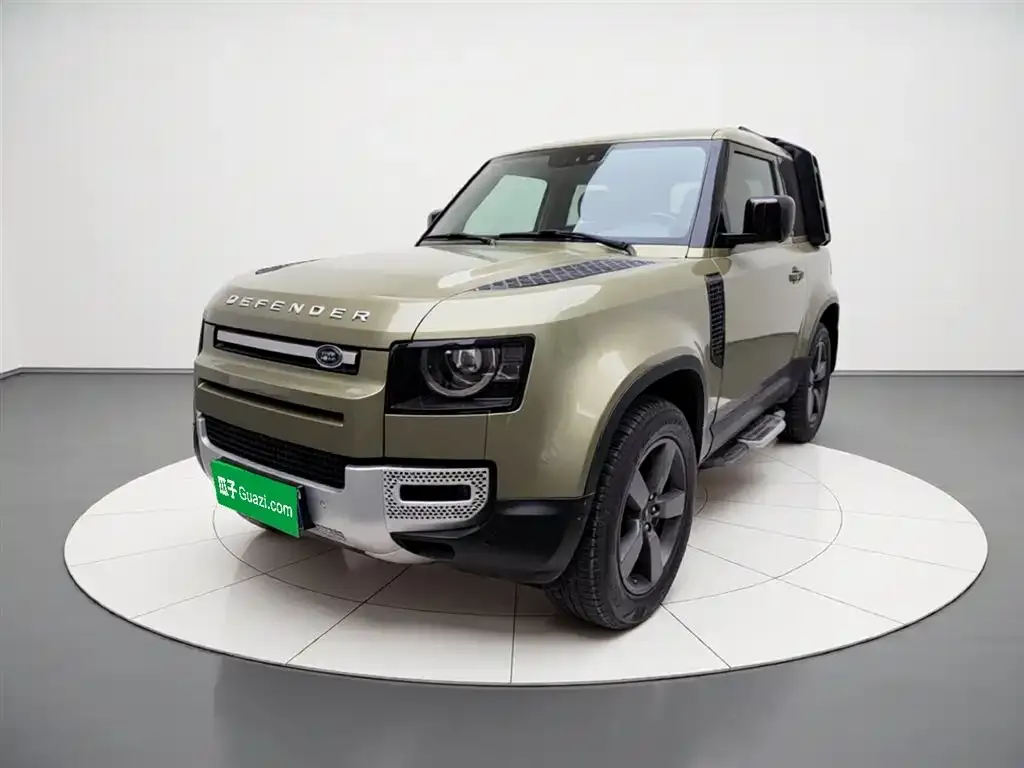 Land Rover Defender — фото 1