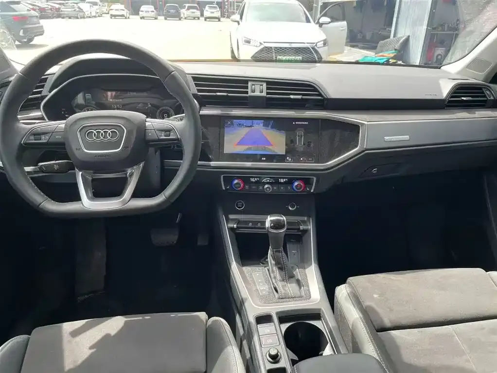 Audi Q3 — фото 10