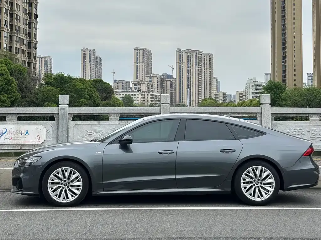 Audi A7 2021 из CN, фото 6