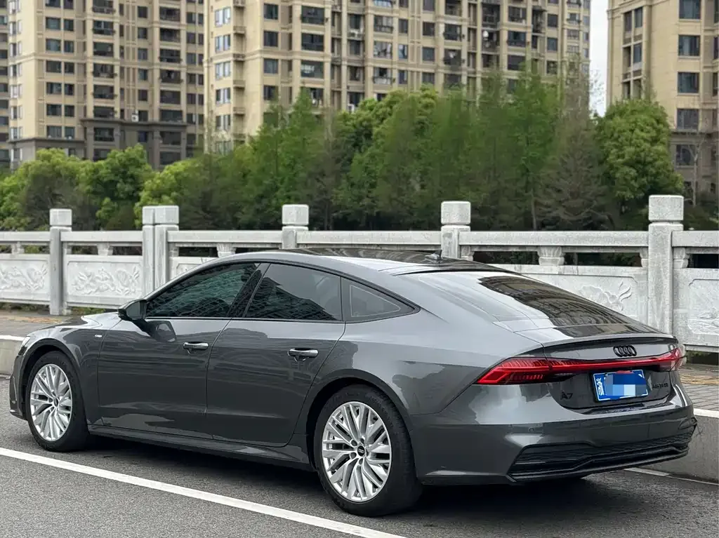 Audi A7 2021 из CN, фото 9