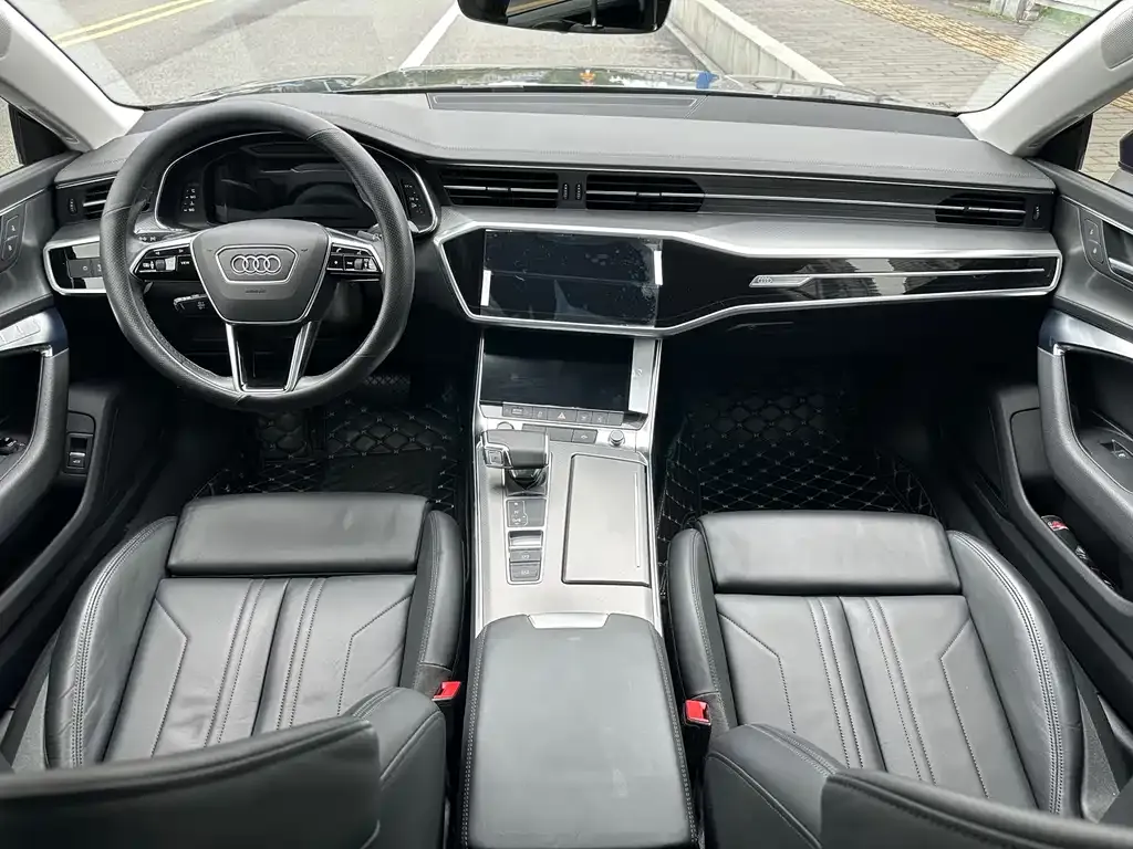 Audi A7 2021 из CN, фото 4