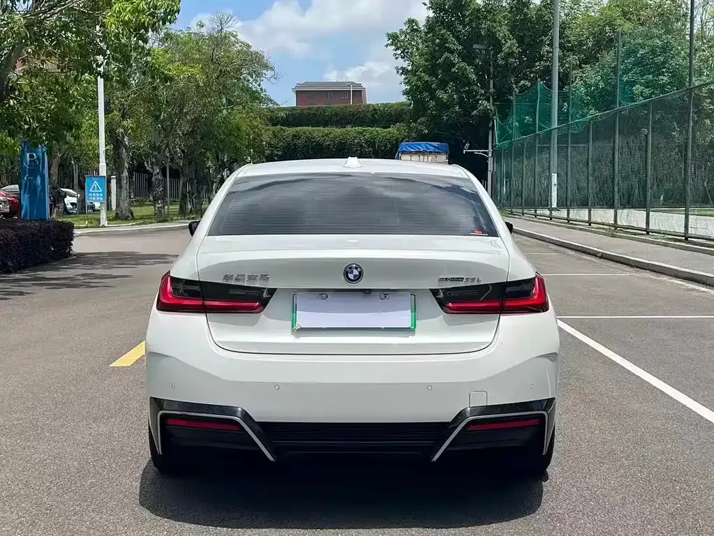 BMW i3 — фото 9