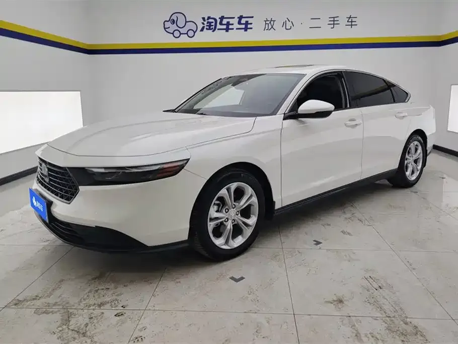 Honda Accord — фото 1