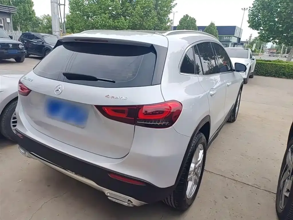 Mercedes-Benz GLA — фото 7
