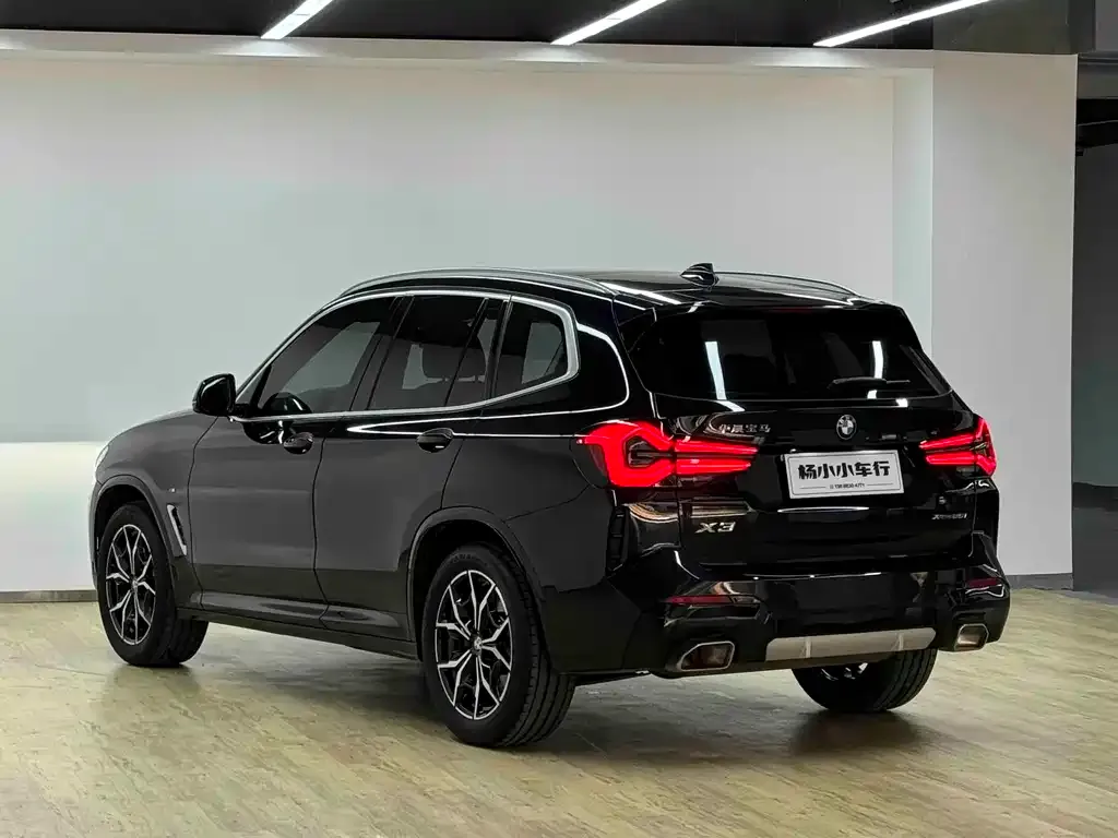 BMW X3 — фото 8