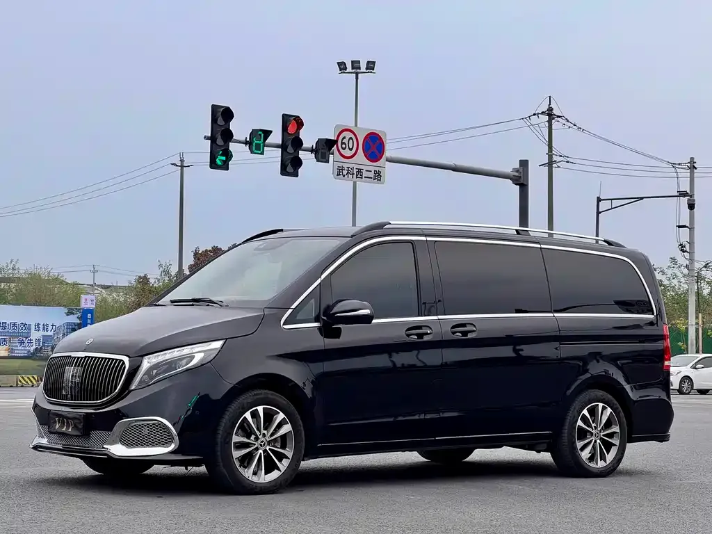 Mercedes-Benz V-Class 2021 из CN, фото 1