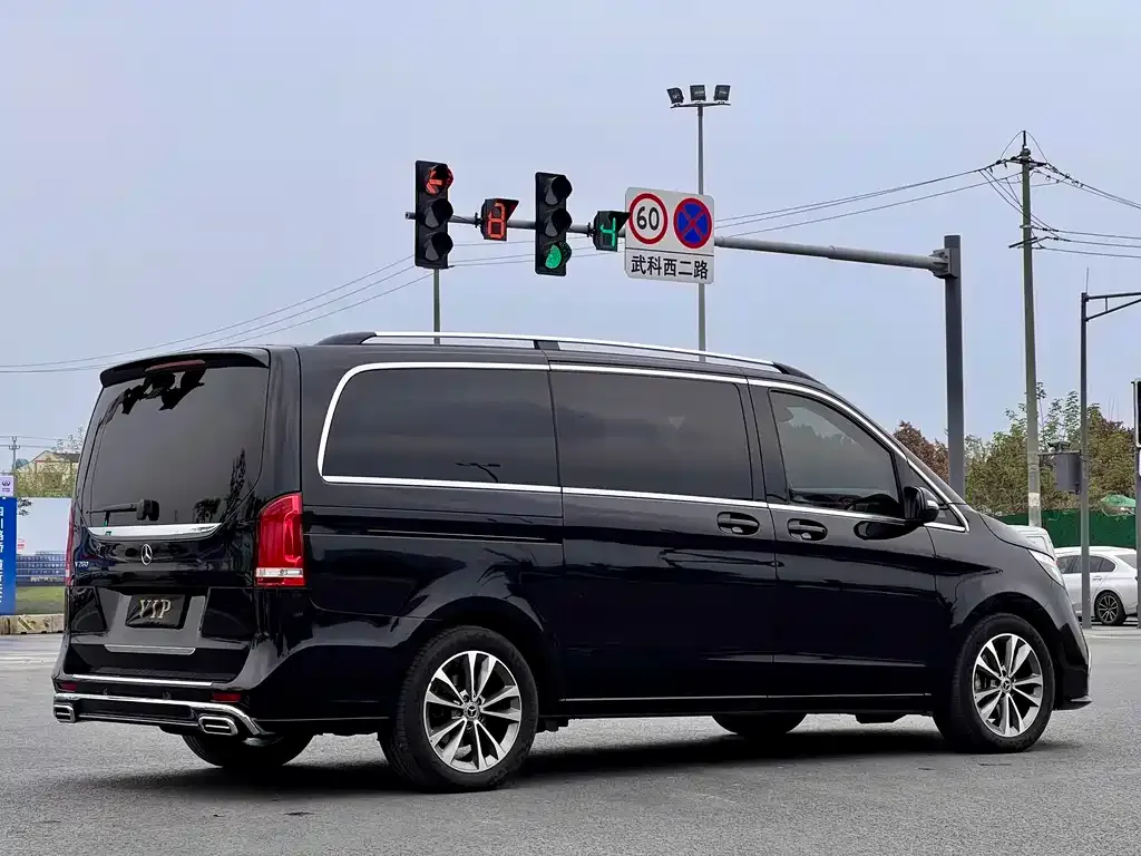 Mercedes-Benz V-Class 2021 из CN, фото 9