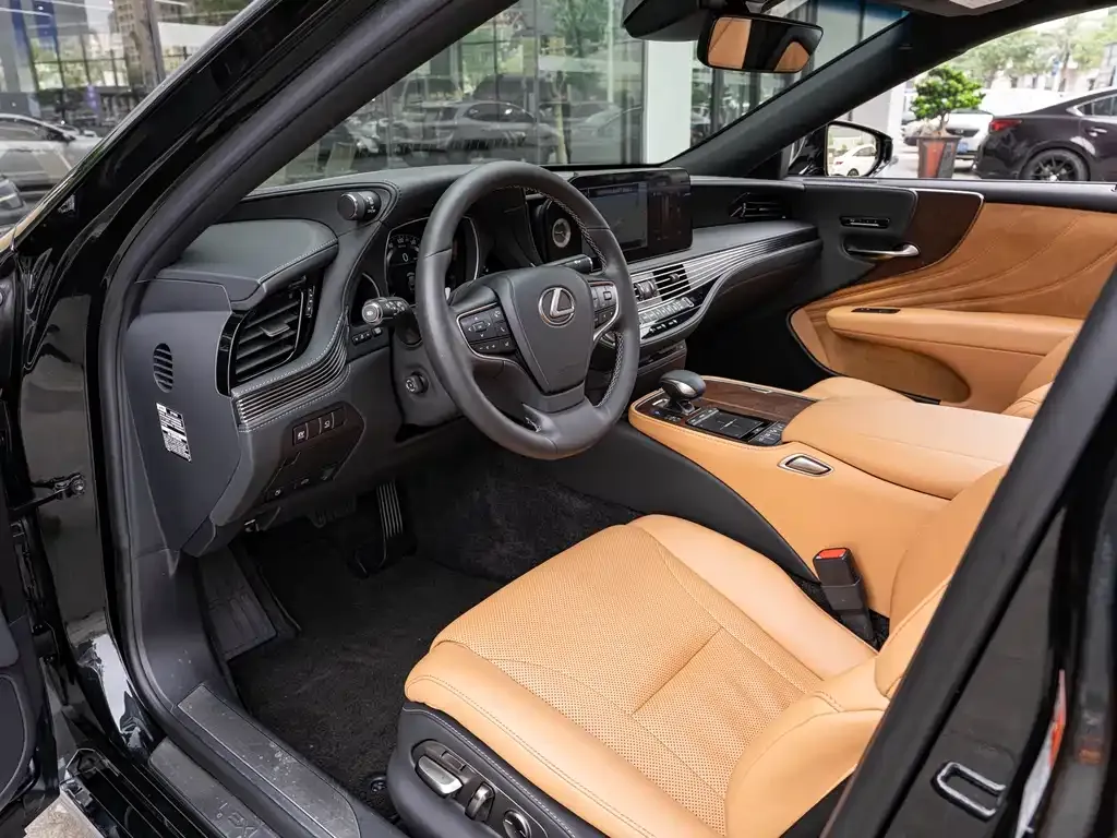 Lexus LS 2022 из CN, фото 3
