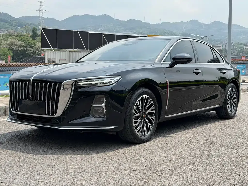 Hongqi H5 — фото 1