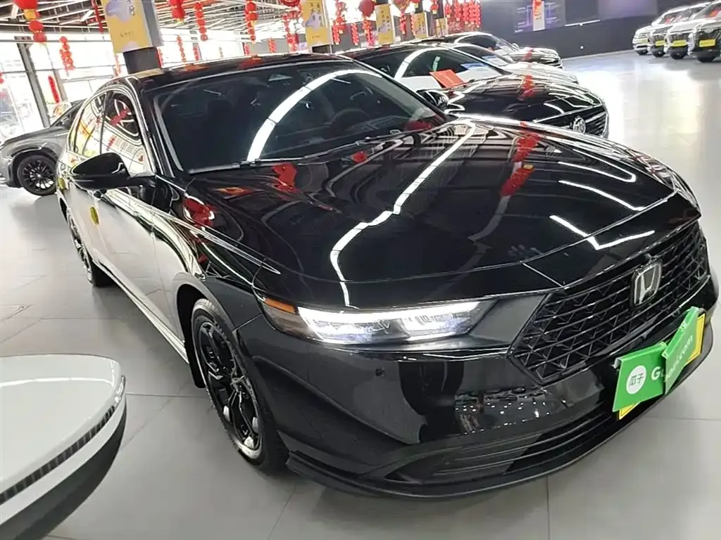 Honda Accord — фото 10