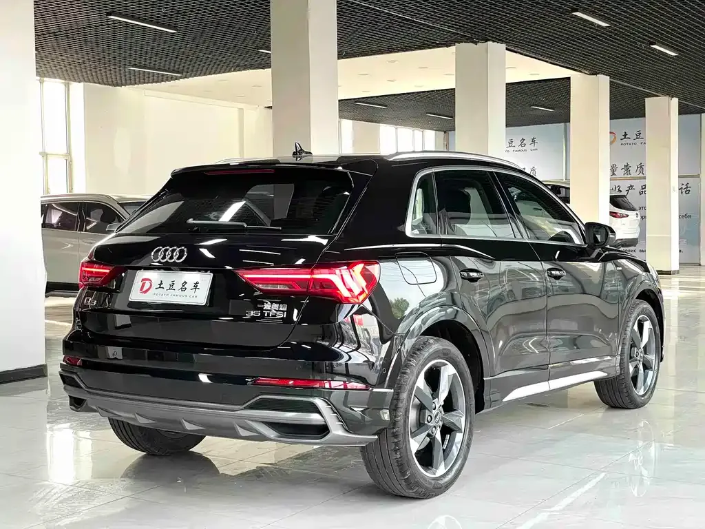 Audi Q3 — фото 8