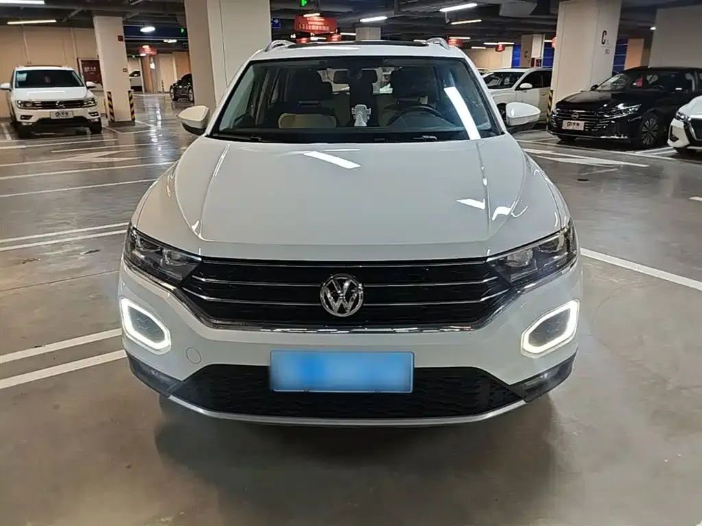 Volkswagen T-Roc — фото 7