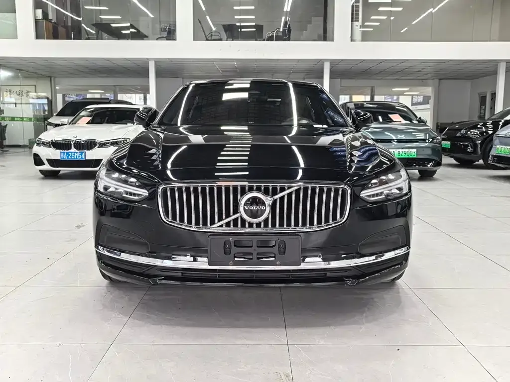 Volvo S90 — фото 9
