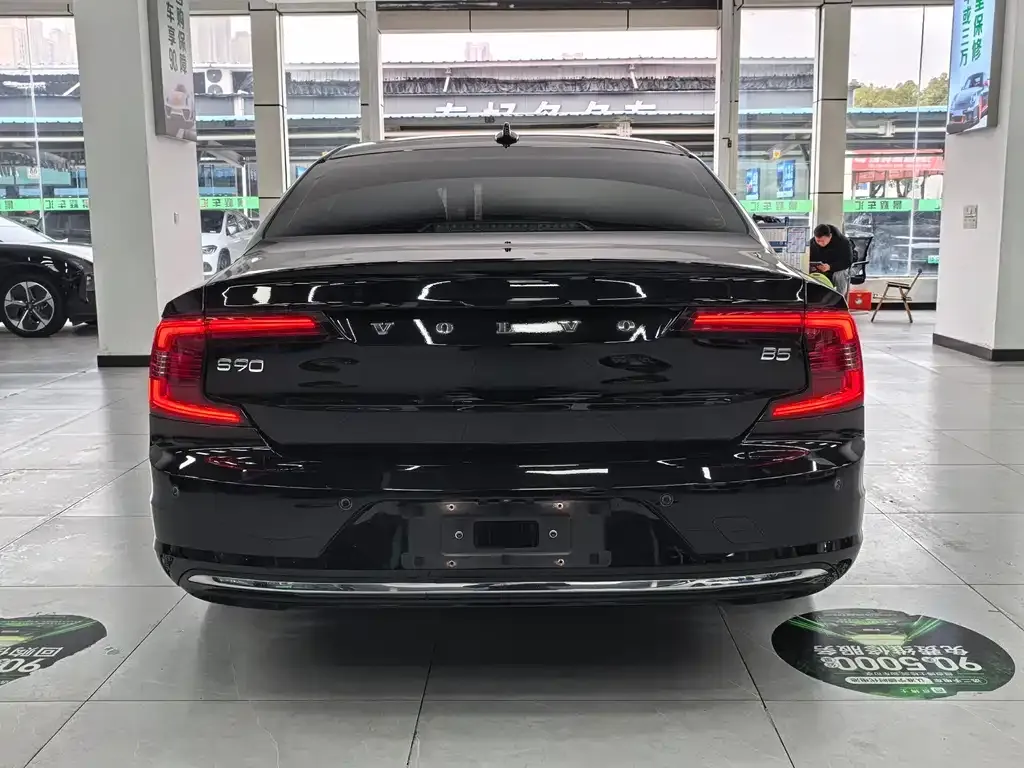 Volvo S90 — фото 4