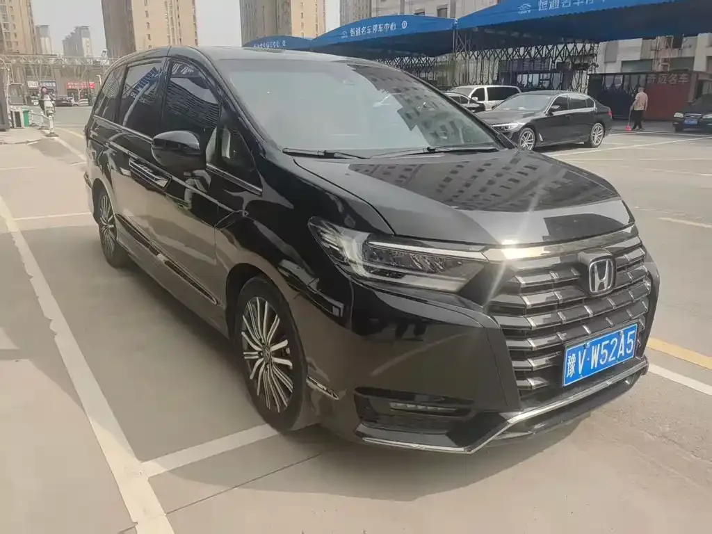Honda Elysion 2023 из CN, фото 5